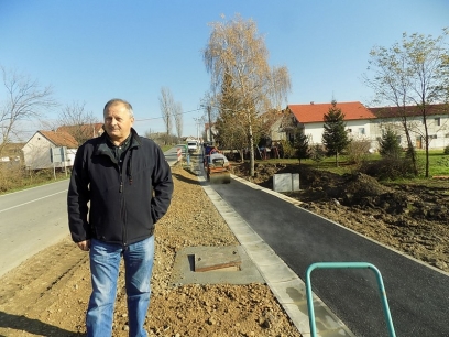 Završena još jedna milijunska investicija na području Općine Jakšić: Mještani Rajsavca dobili nogostup