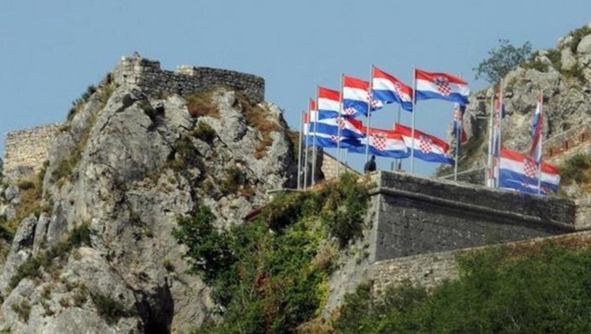 Čestitamo Vam Dan pobjede i domovinske zahvalnosti i Dan hrvatskih branitelja
